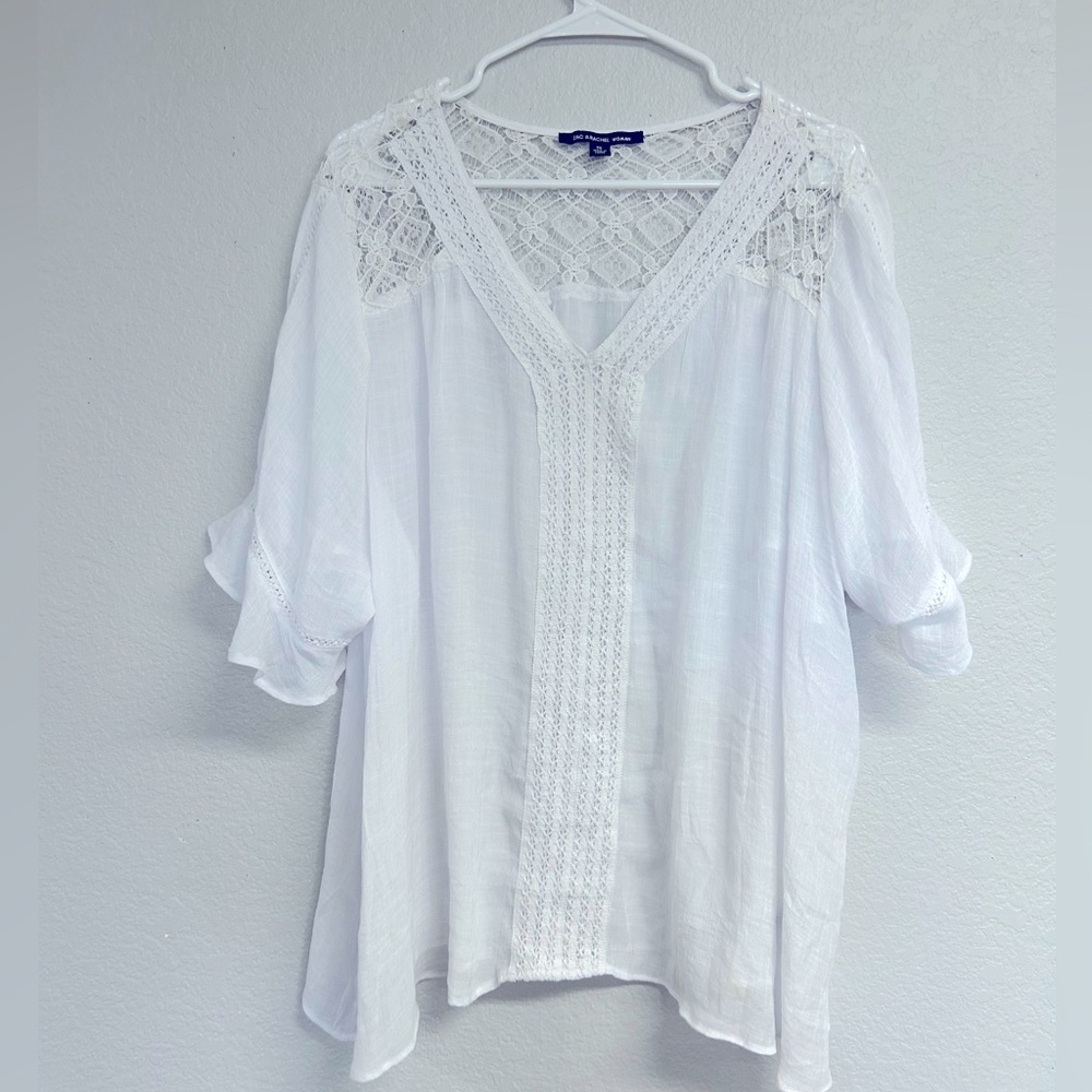 Zac & Rachel White Feminine Lacy Short Bell Sleeve Top. Size 2X